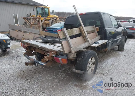 2003 Chevrolet Silverado 1500 z USA, uszkodzony, nr VIN 2GCEK19T831309680